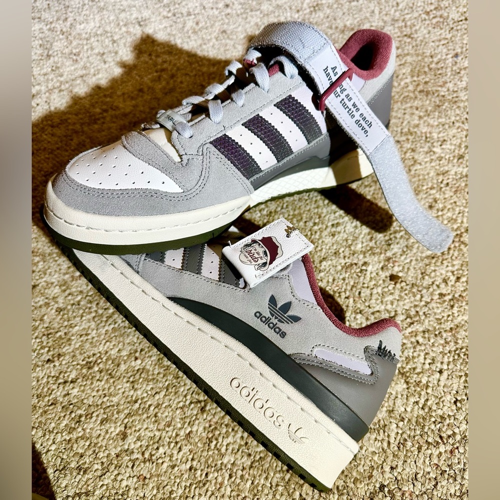 Adidas forum 84 low ,Home Alone 2 , Lost In New York
